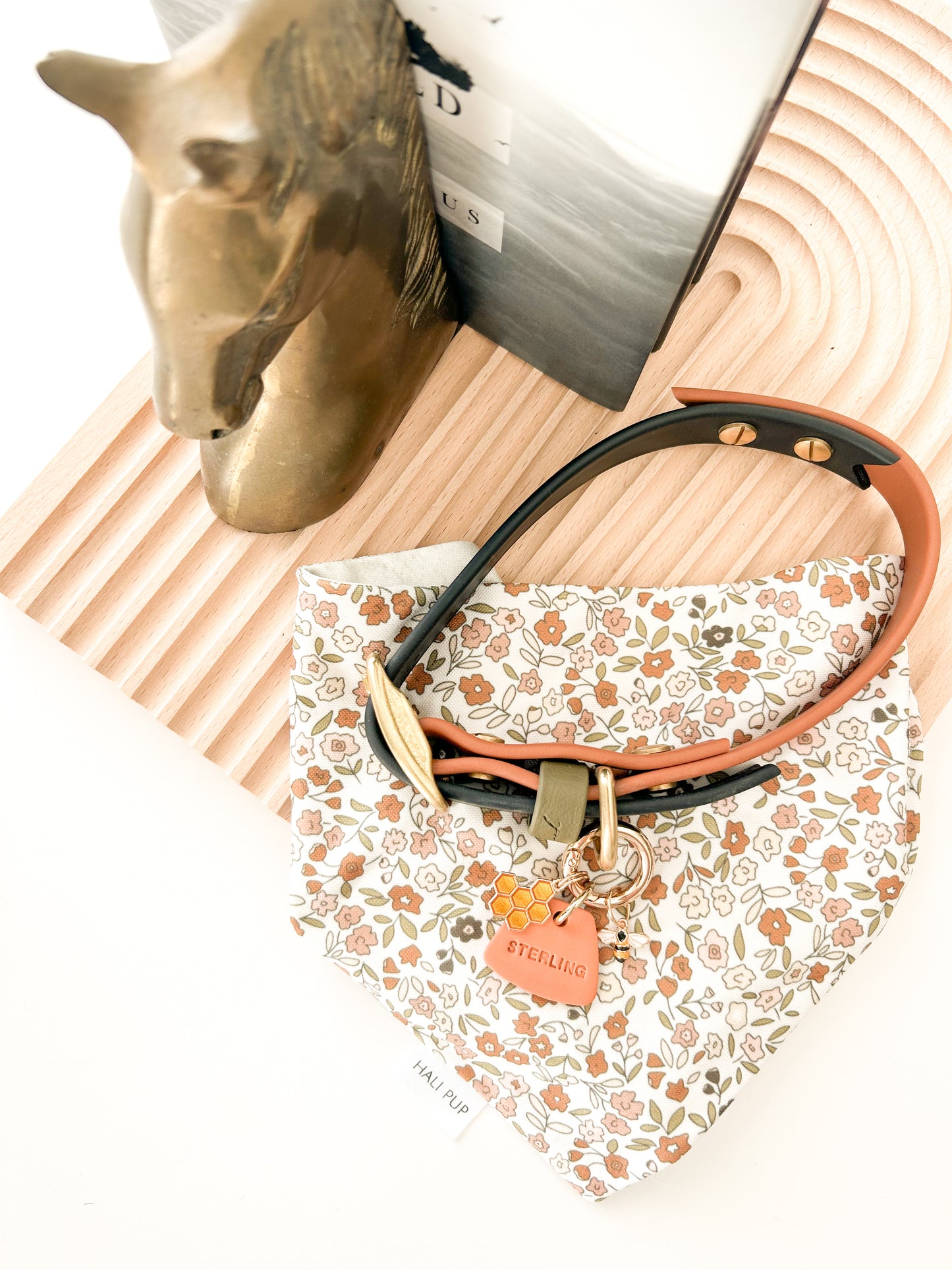 honeycomb | collar charm
