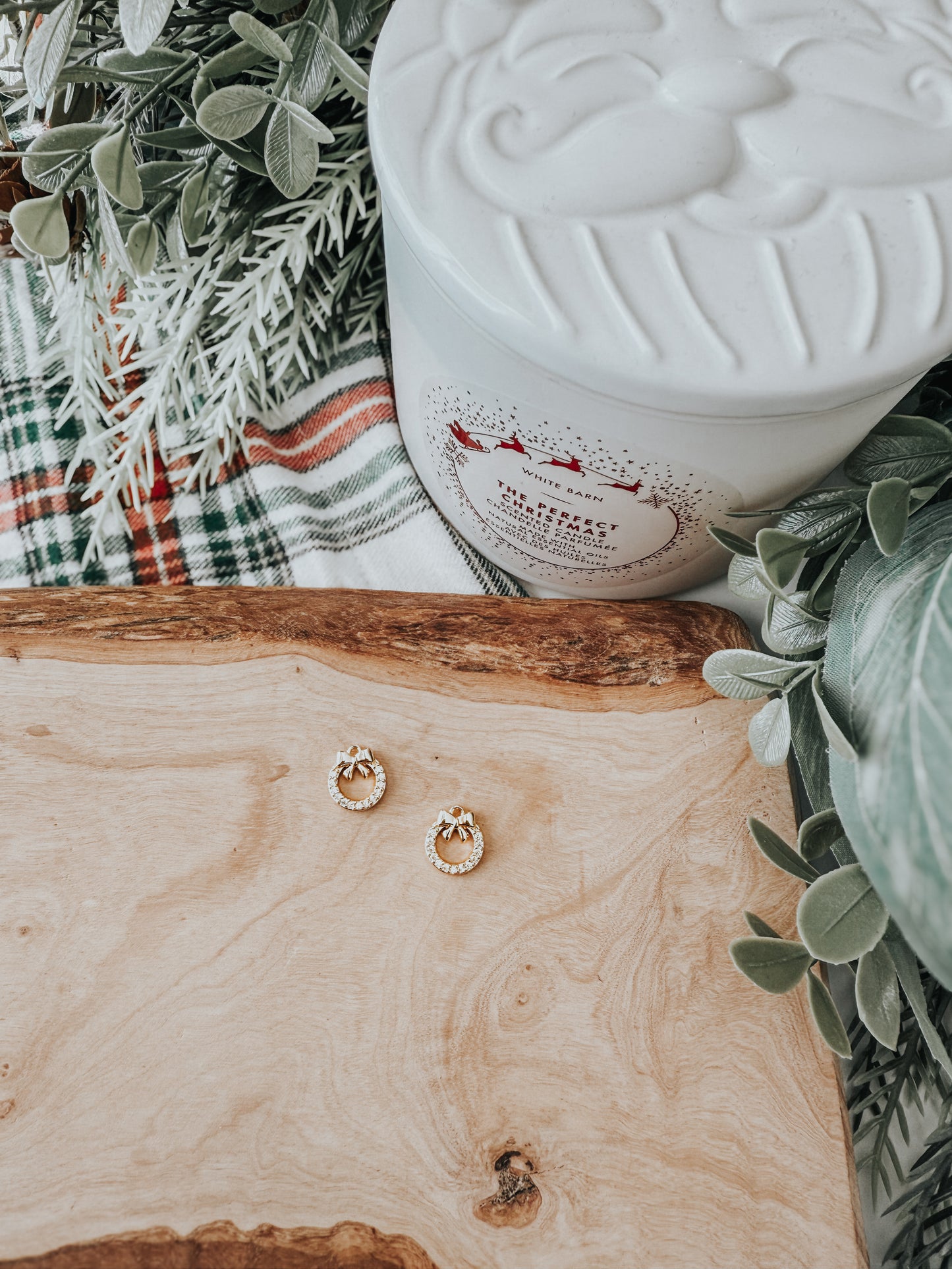 pave cz wreath 18k gold plated | collar charm