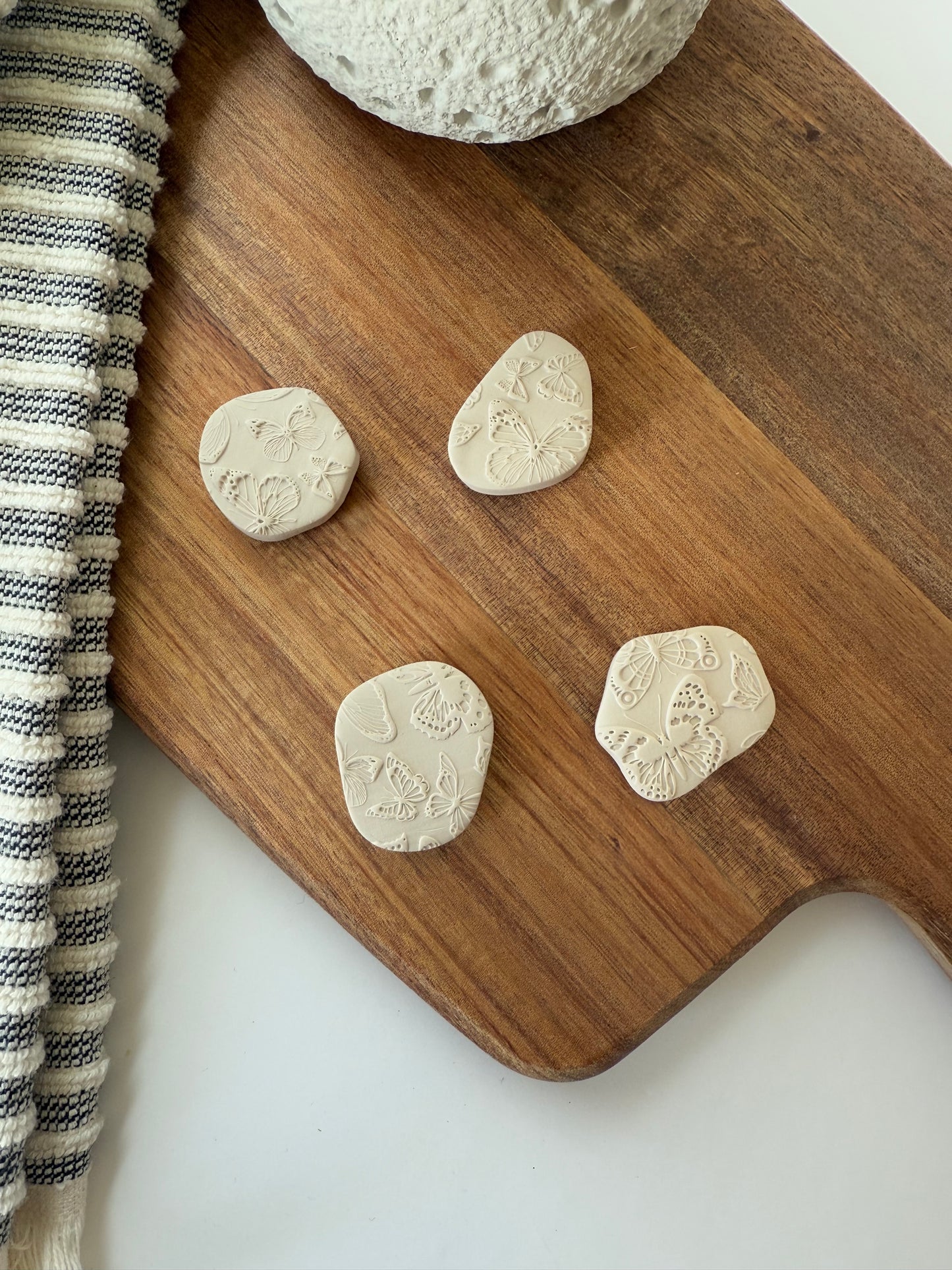 butterfly pebble | magnet set (4)