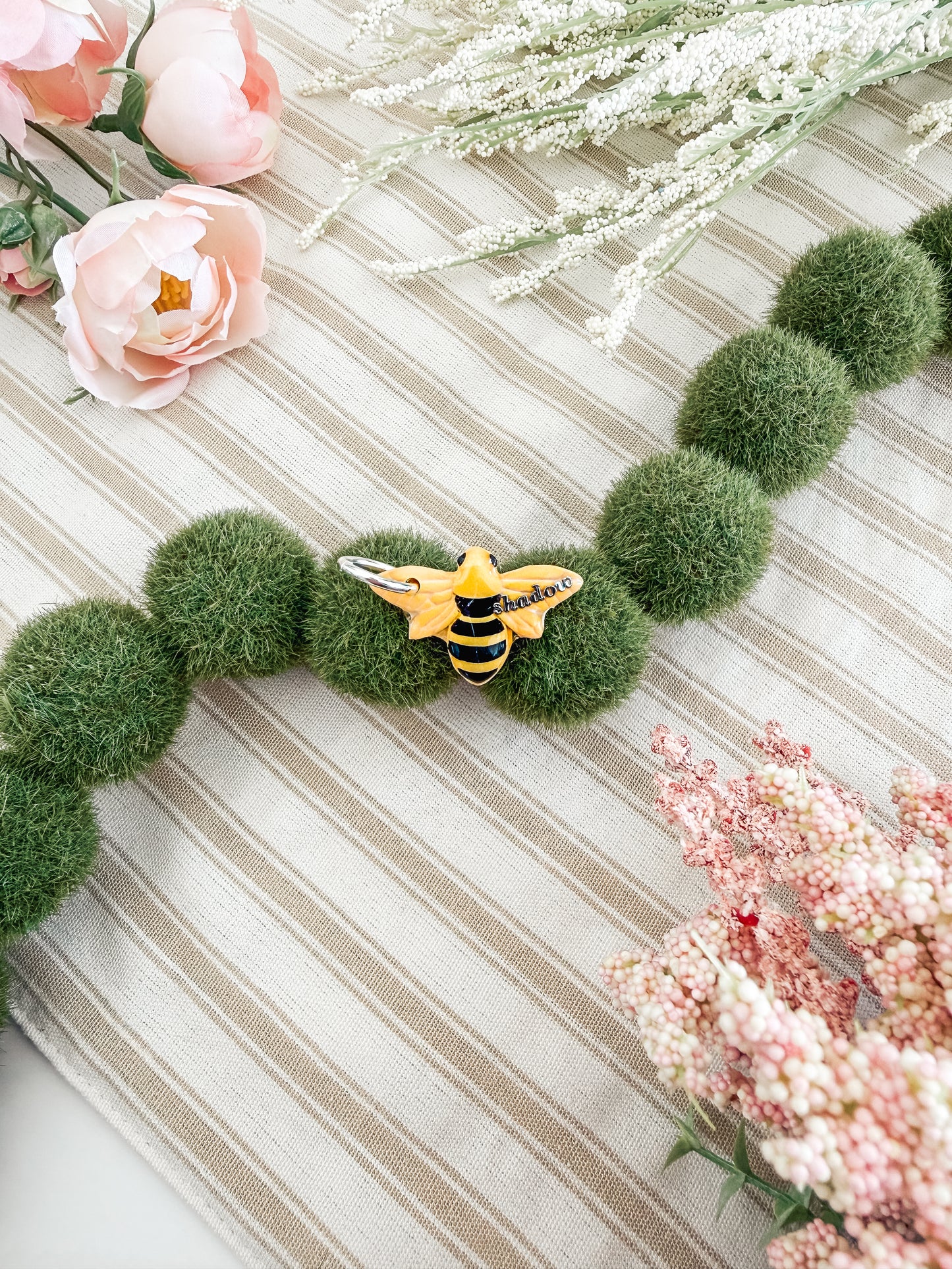 bumble bee | pet id tag