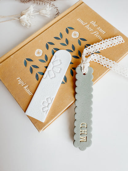 scalloped monogram | bookmark