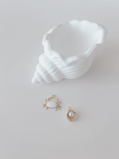 crab | collar charm
