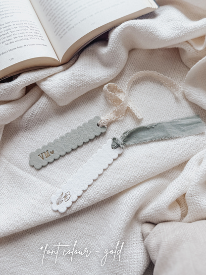 scalloped monogram | bookmark