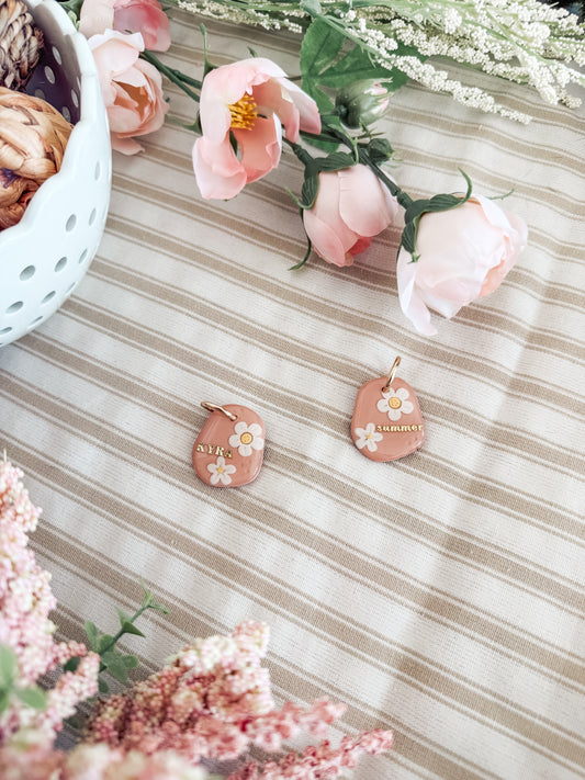 daisy meadow | pet id tag